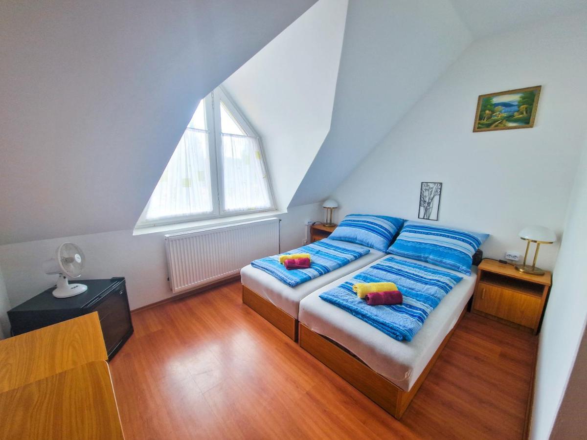 Weinberger Vendeghaz Hotell Zamárdi Eksteriør bilde